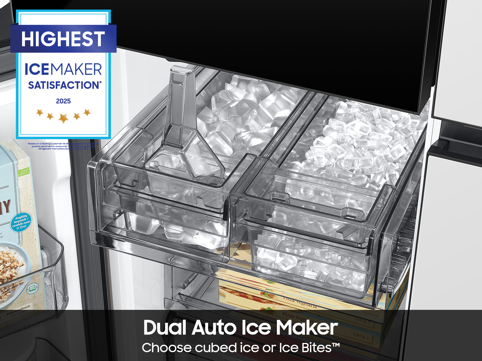 Model: RF29DB970012 | Samsung Bespoke 4-Door Flex™ Refrigerator (29 cu. ft.) with Beverage Zone™ and Auto Open Door in White Glass