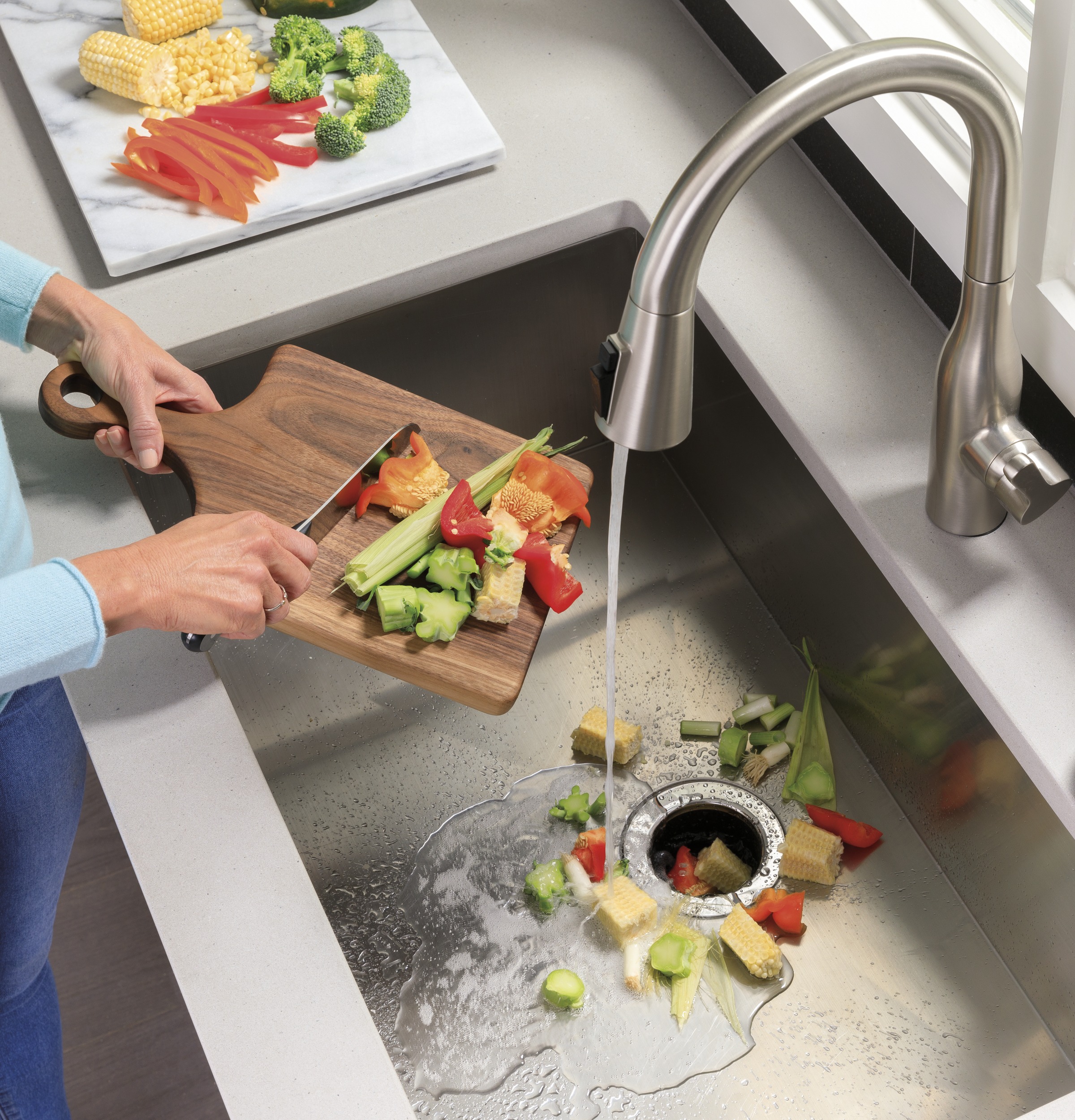 thumbnail image 2 of GE GFC525N 1/2 HP Continuous Feed Garbage Disposal - Disposall, Corded, Septic Safe 2 of 6
