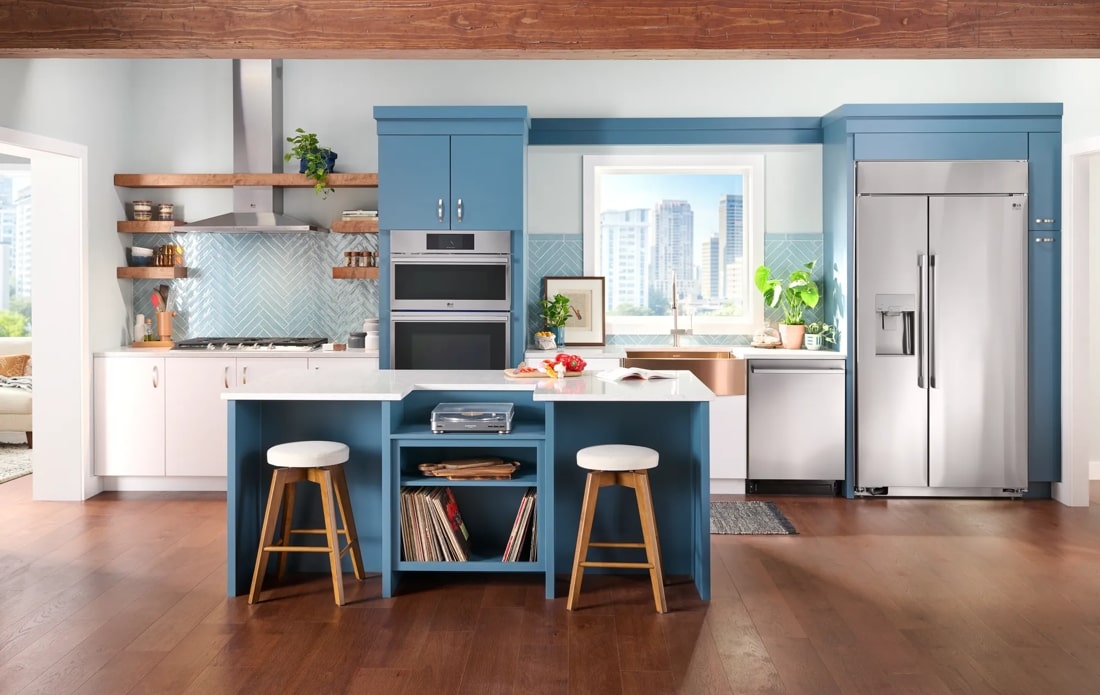 Model: SRSXB2622S | LG Studio LG STUDIO 26 cu. ft. Smart Side-by-Side Built-In Refrigerator with Ice & Water Dispenser