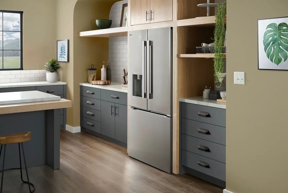 Model: LF24Z6330S | LG 24 cu. ft. Counter-Depth MAX with Zero Clearance 3-Door French Door Refrigerator