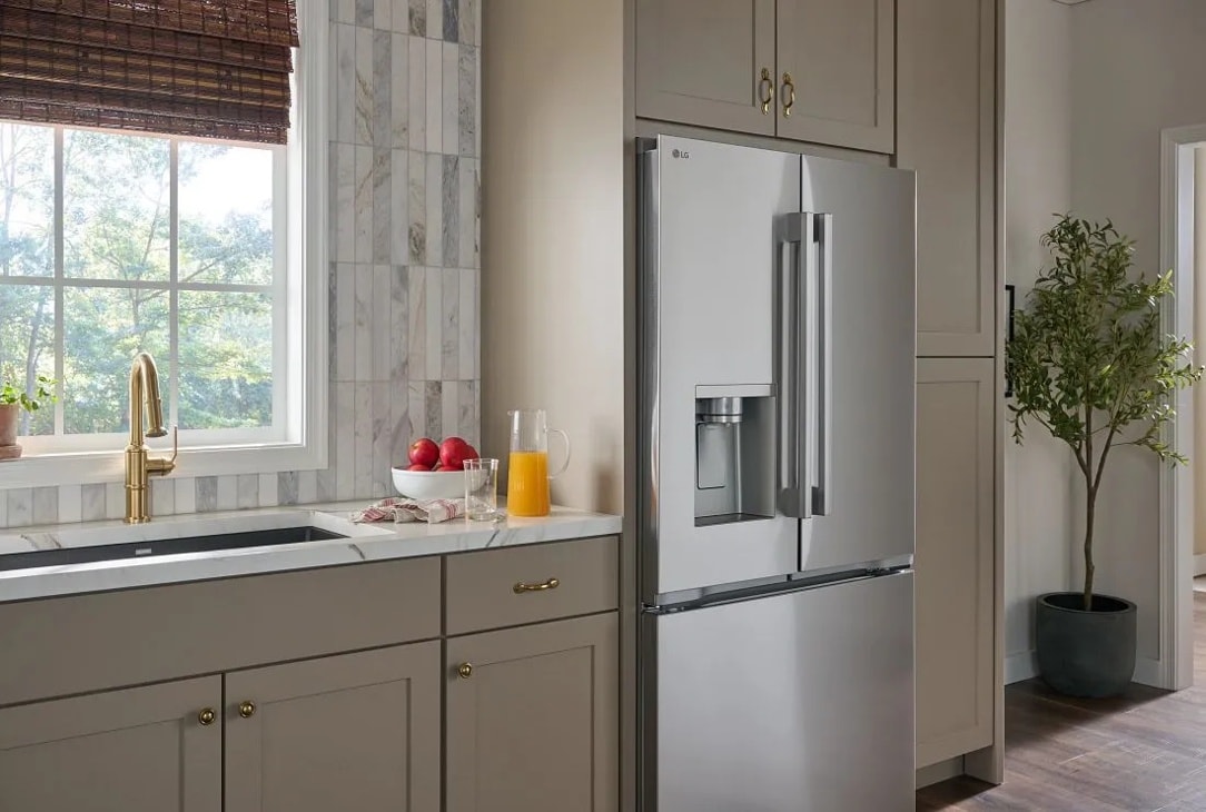 Model: LF24Z6330S | LG 24 cu. ft. Counter-Depth MAX with Zero Clearance 3-Door French Door Refrigerator