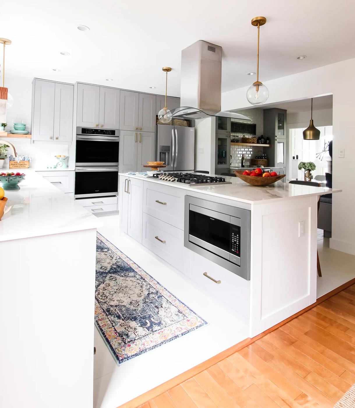 Frigidaire Glass Canopy Island Hood - Thumbnail 2