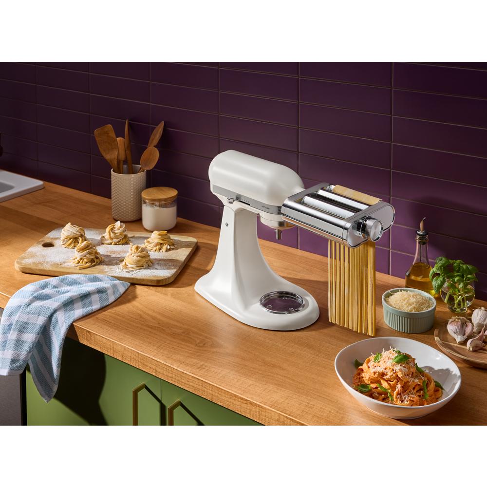KitchenAid ティルトヘッドスタンドミキサー 4.5クォート Amazon.com: KitchenAid Classic Series 4.5 Quart Tilt-Head Stand