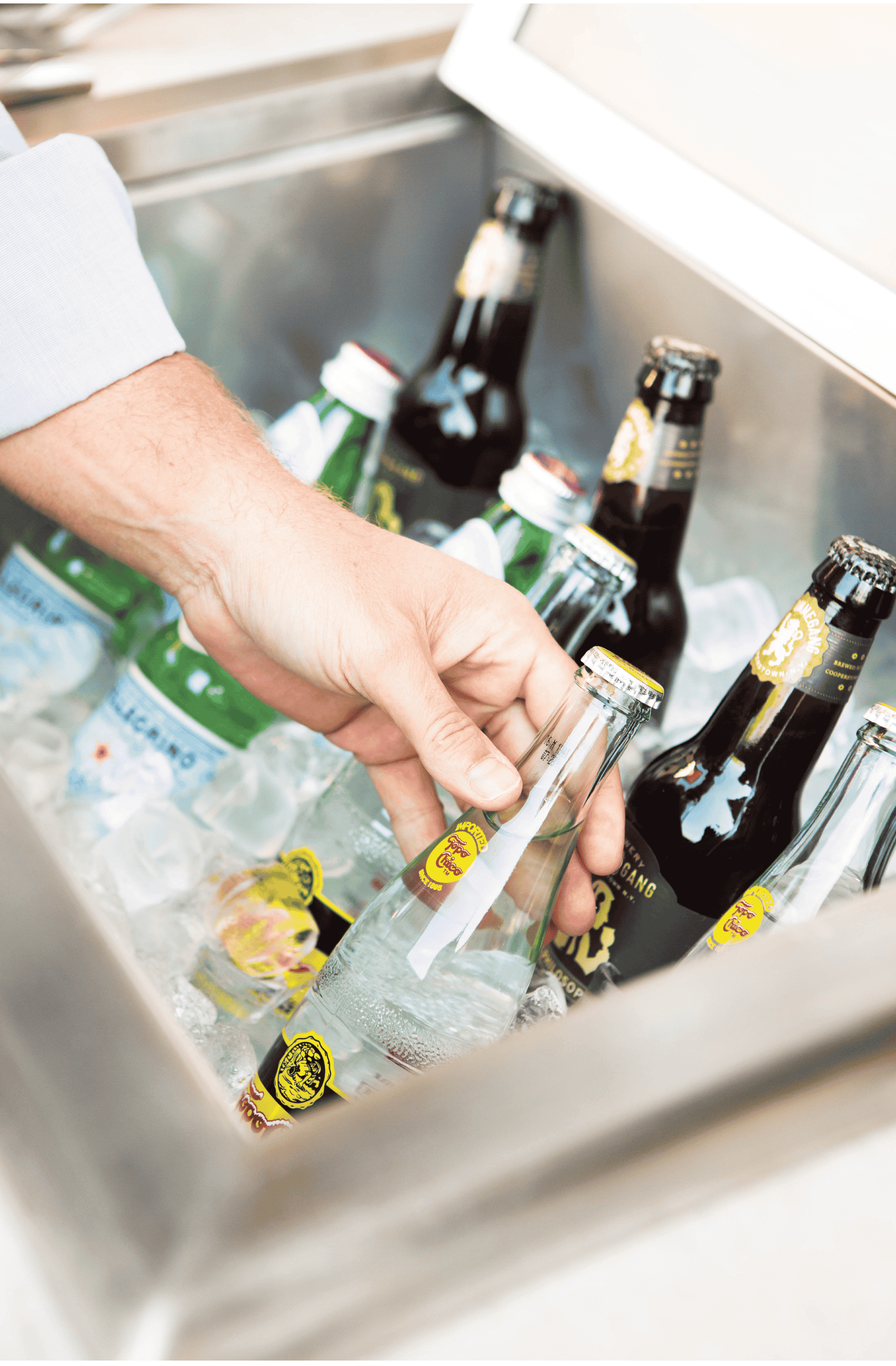 Coyote - C3-CPOC - 26" Pull Out Ice Chest-C3-CPOC | Martin Appliance