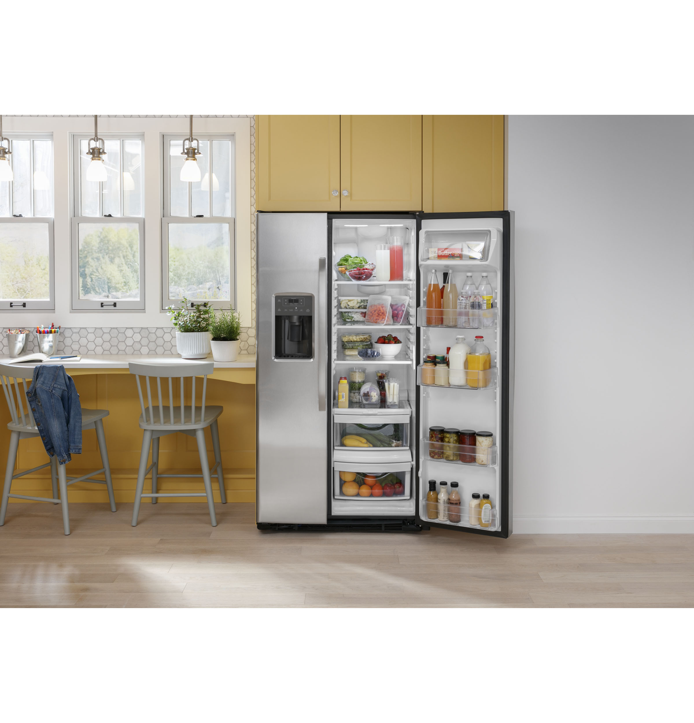GE - GSE25GGPWW - GE® ENERGY STAR® 25.3 Cu. Ft. Side-By-Side