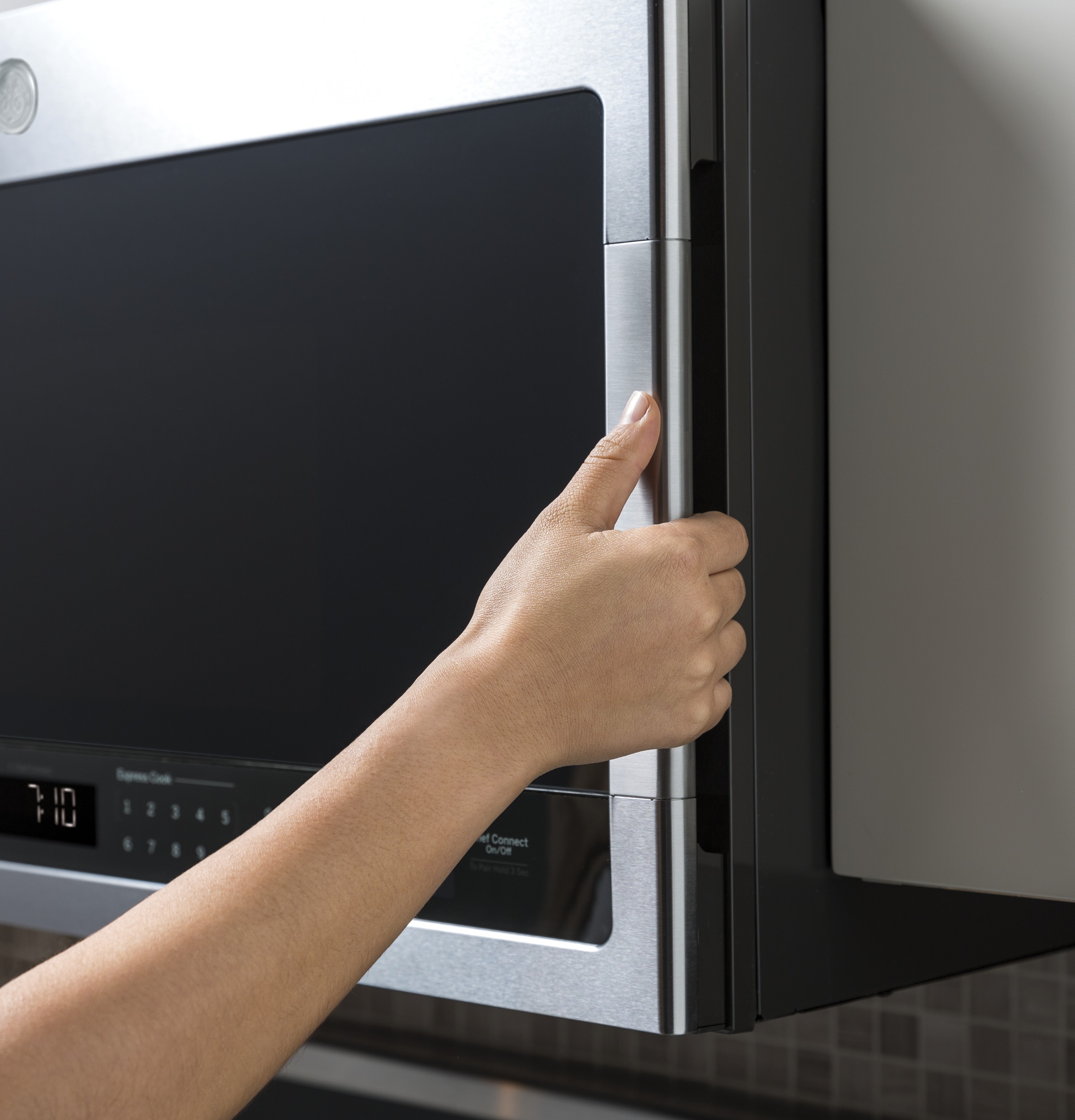 GE Profile Microwave