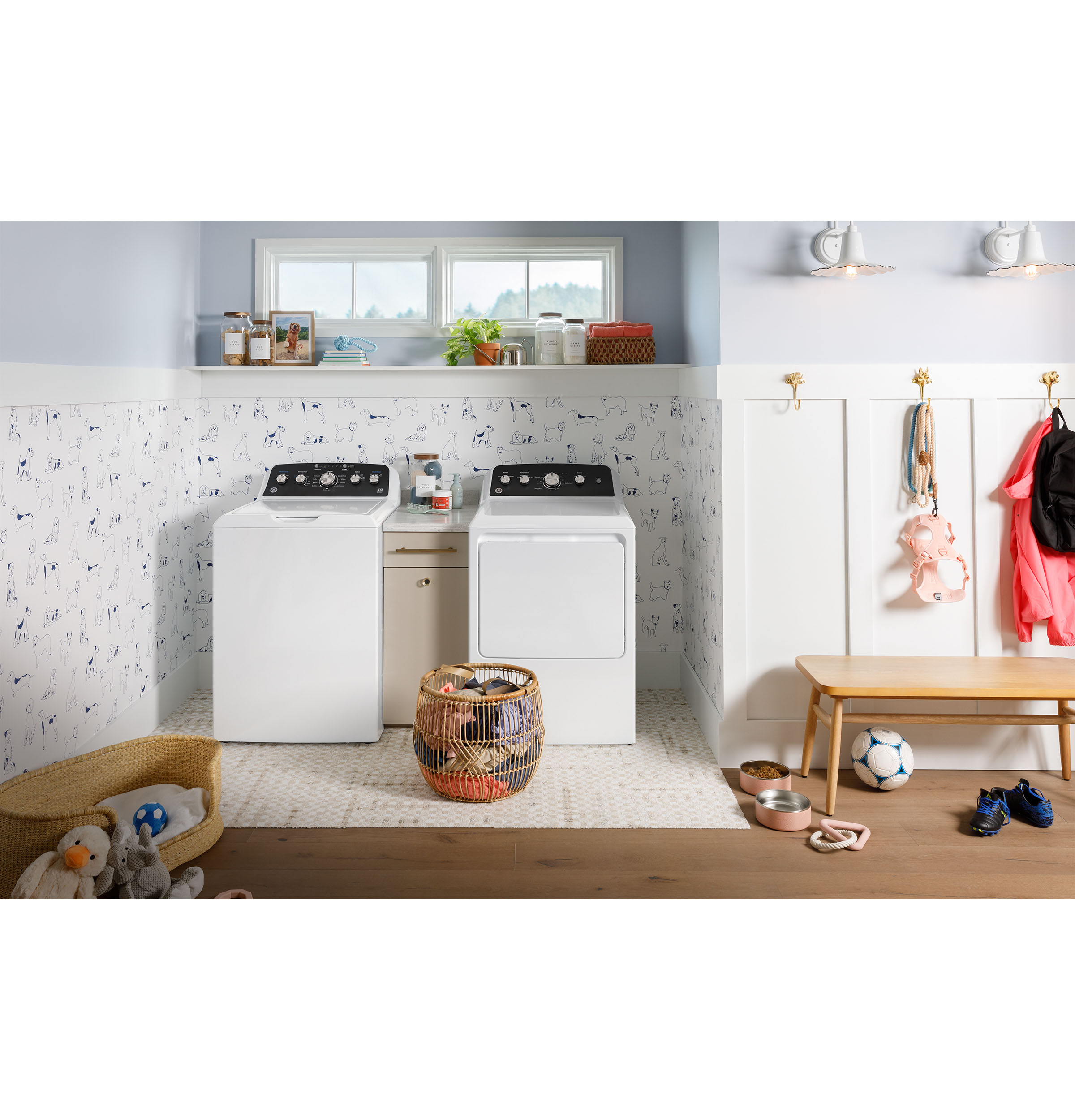 GE - GTD48EASWWB - GE® 7.2 cu. ft. Capacity Electric Dryer with Up