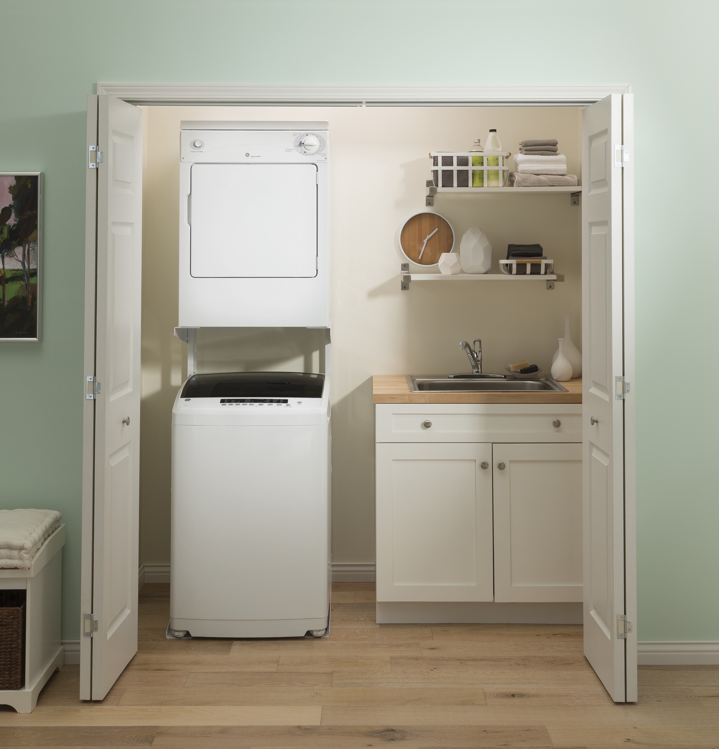 GE - GNW128SSMWW - GE® Space-Saving 2.8 cu. ft. Capacity