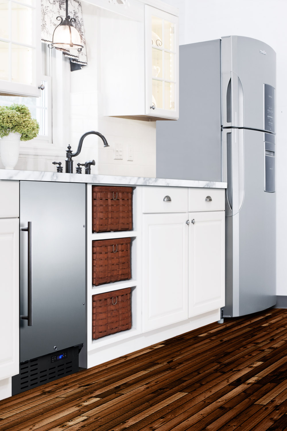Summit Built-In Freezer - Thumbnail 4