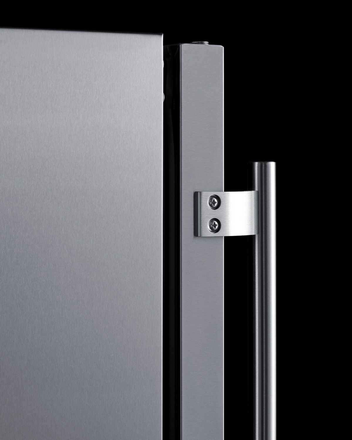 Summit Outdoor Refrigerator SPR618OSADA - Thumbnail 3