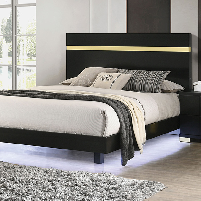 Furniture of America Lillestrom Bed