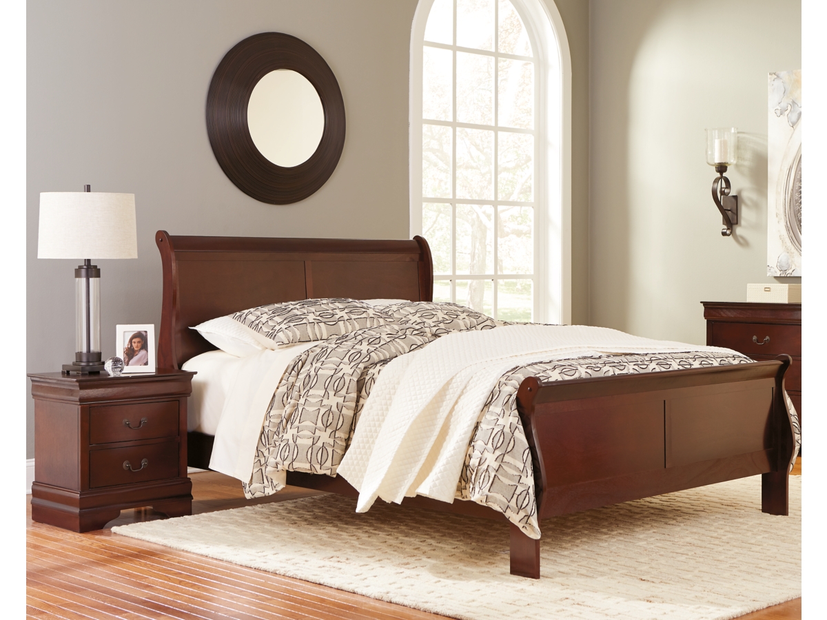 Signature Design by Ashley Alisdair Queen Sleigh Bed with 2 Nightstands - Full