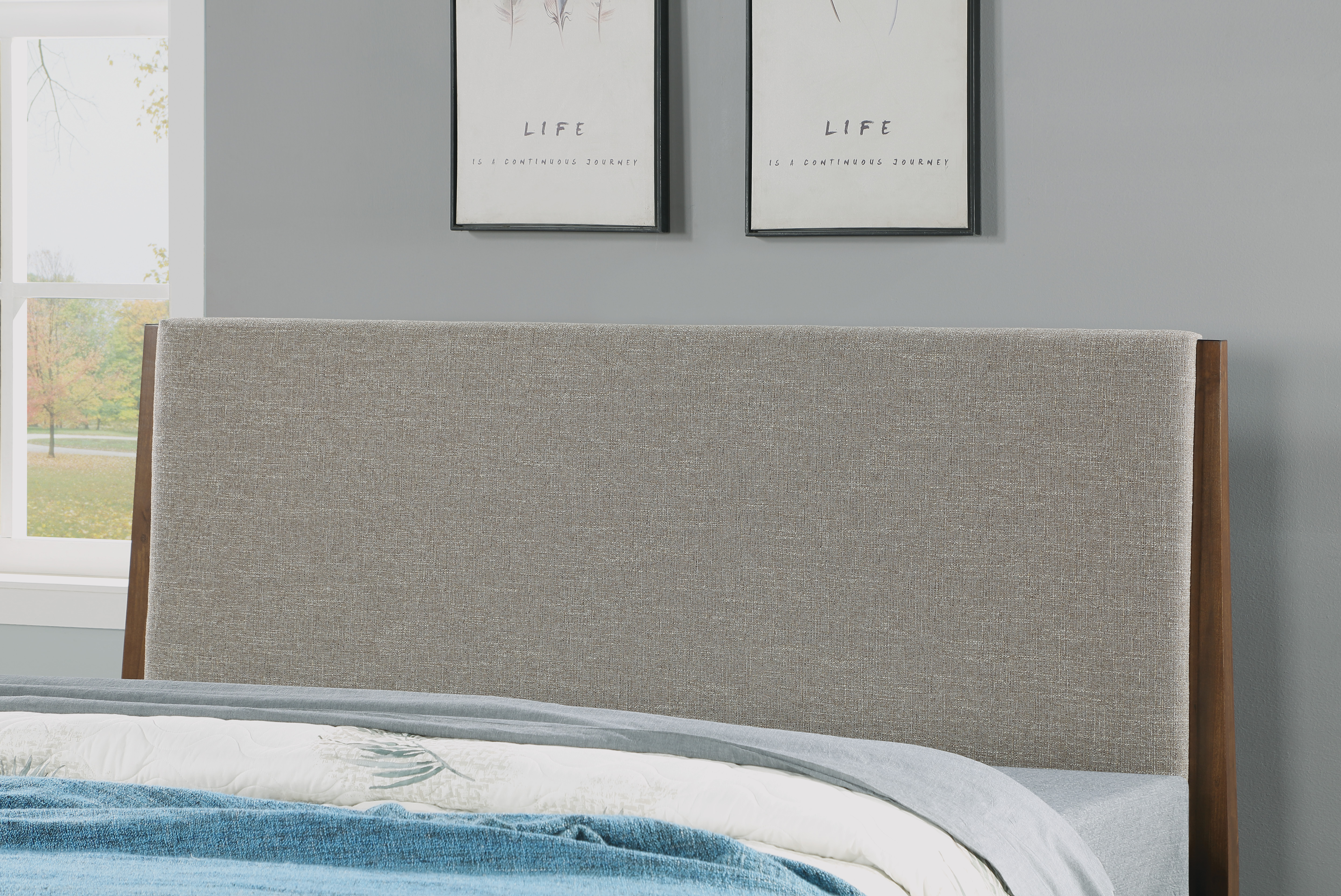 Flexsteel Ludwig Queen Bed
