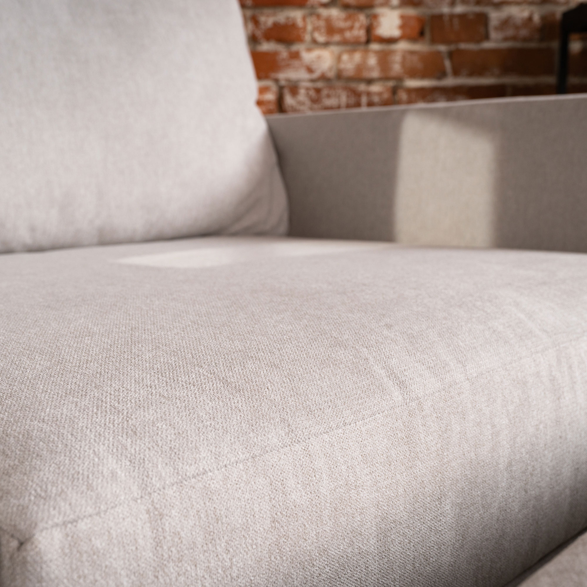 Flexsteel Flex Sofa with Narrow Arm and Ottoman