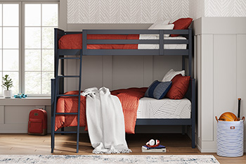 Signature Design by Ashley Nextonfort Twin/Full Bunk Rails/Ladder