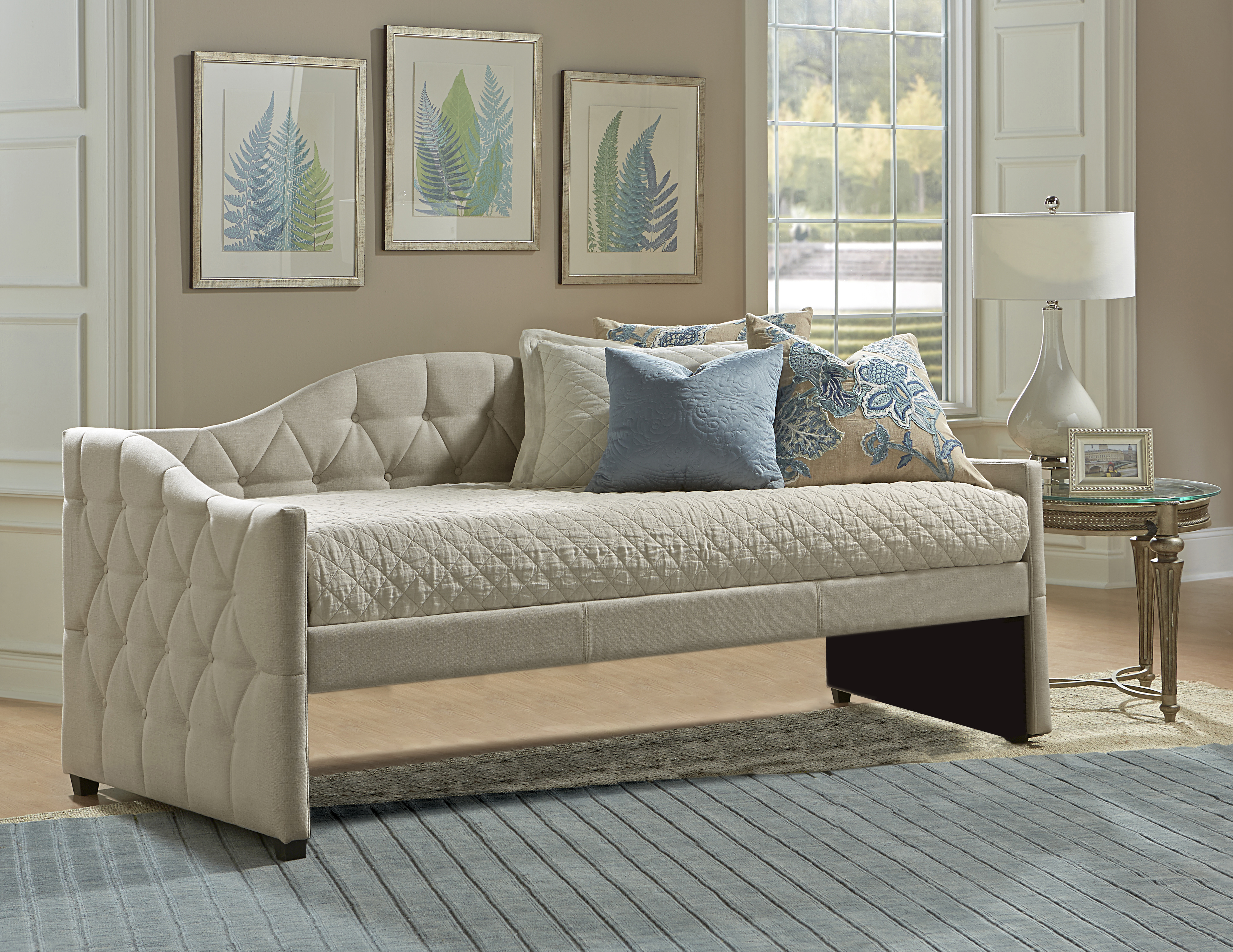 Hillsdale Furniture Jamie Upholstered Daybed - Cream - Twin