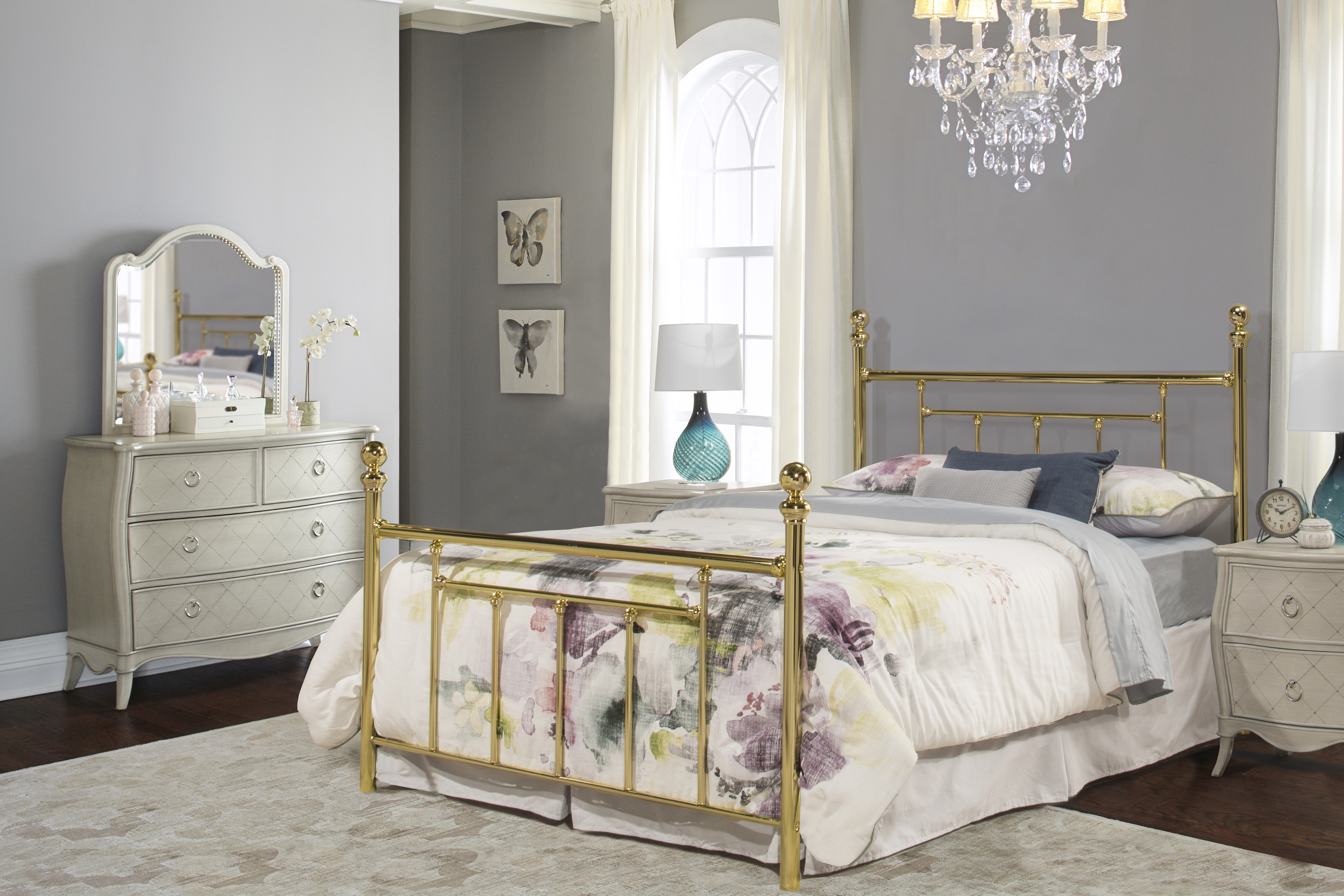 Hillsdale Furniture Chelsea Metal Bed - King - Classic Brass