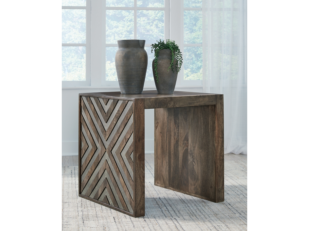 Signature Design by Ashley Dreggan End Table