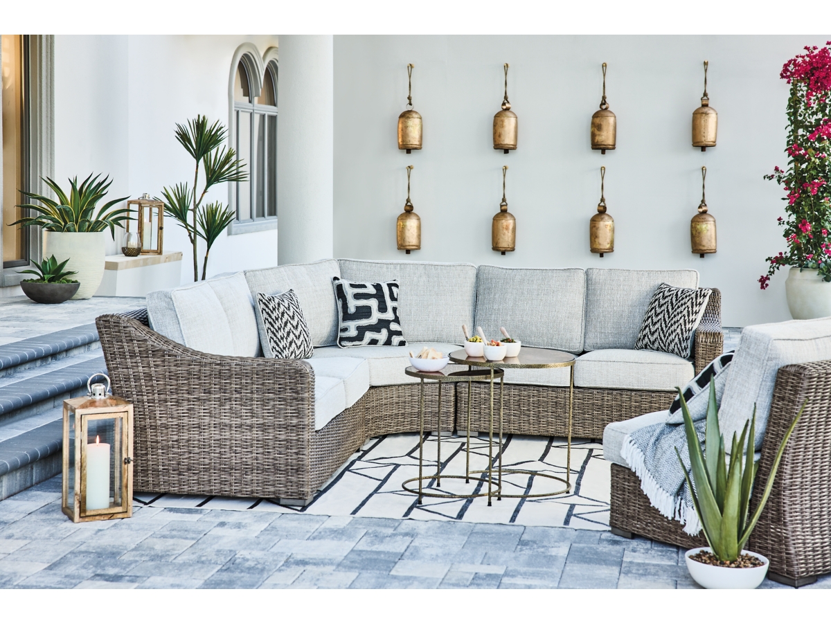 Model: P791P6 | Signature Design by Ashley Beachcroft 3-Piece Outdoor Sectional