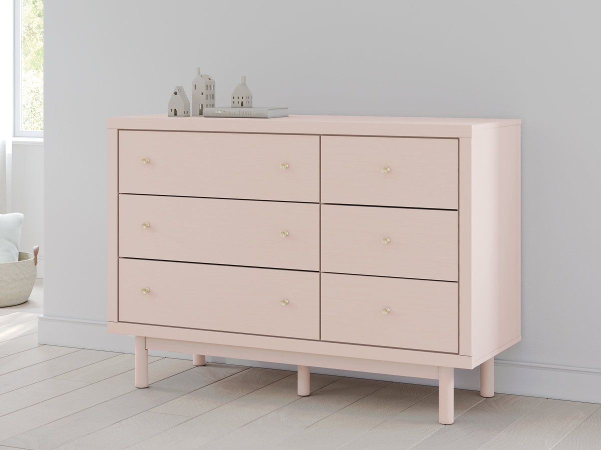 Signature Design by Ashley Wistenpine Six Drawer Dresser