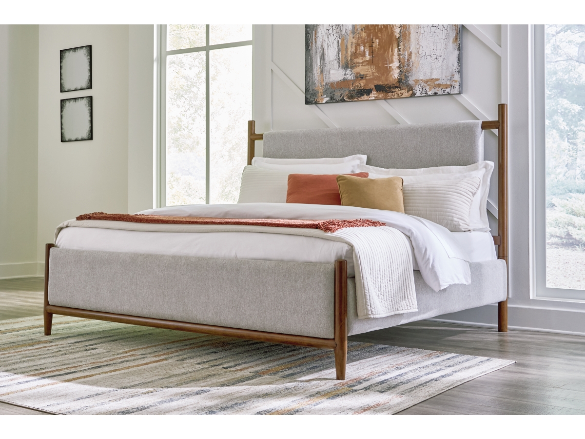 Signature Design by Ashley Lyncott Queen Upholstered Panel Bed - King