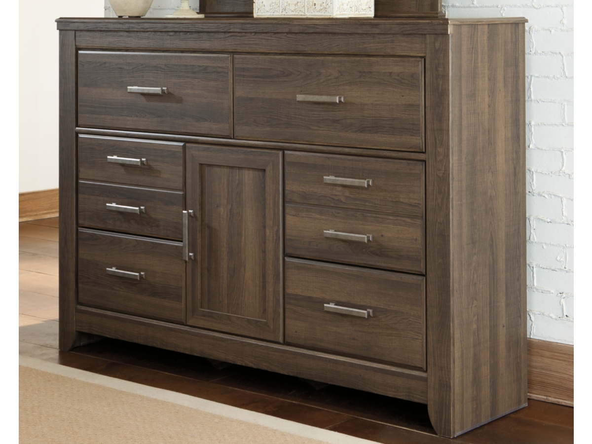 Signature Design by Ashley Juararo 6 Drawer Dresser