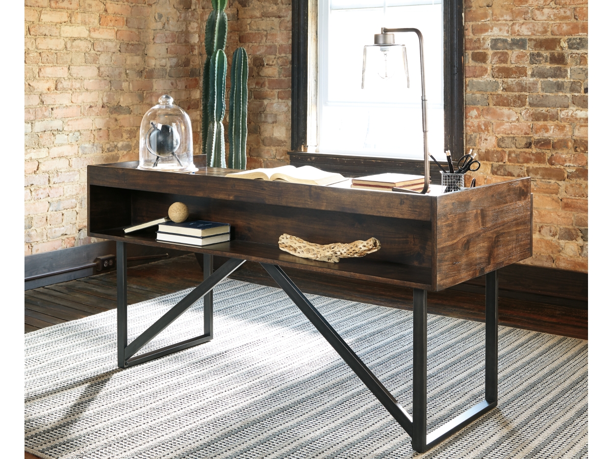 Signature Design by Ashley Starmore Home Office Desk