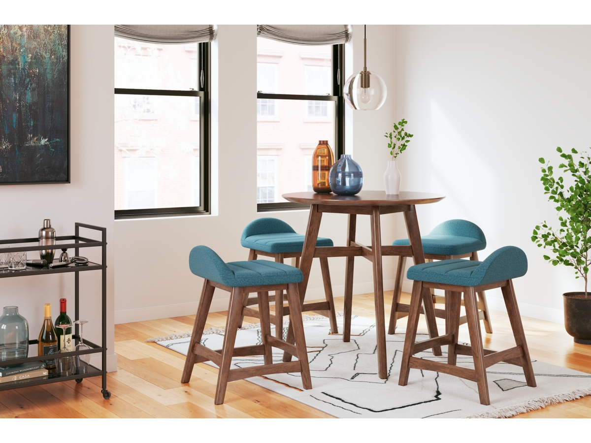 Signature Design by Ashley Lyncott Counter Height Dining Table and 4 Barstools