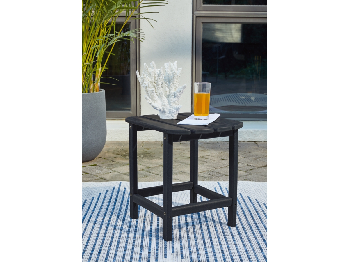 Signature Design by Ashley Sundown Treasure End Table
