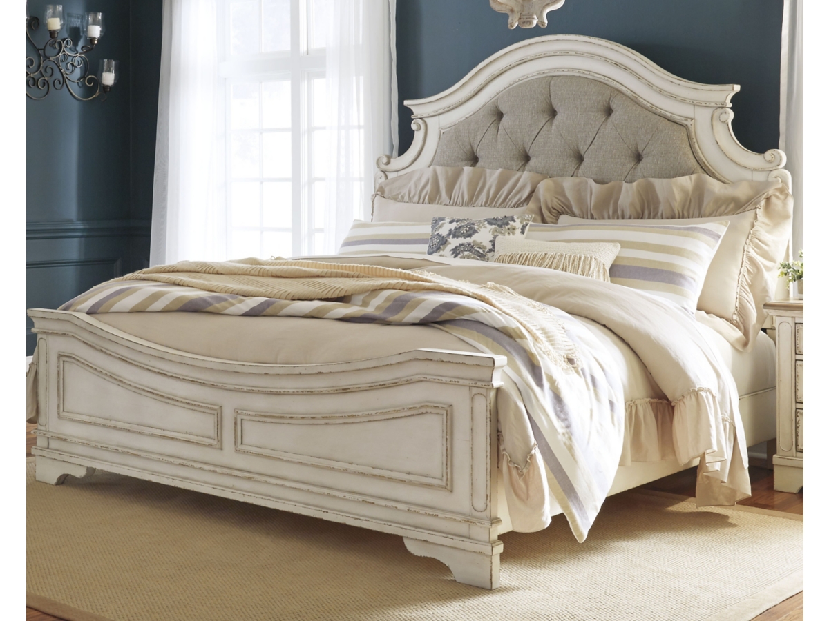Signature Design by Ashley Realyn Full Panel Bed - California King