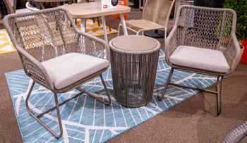 Signature Design by Ashley Majors Beach Chairs w/CUSH/Table Set (3/CN)