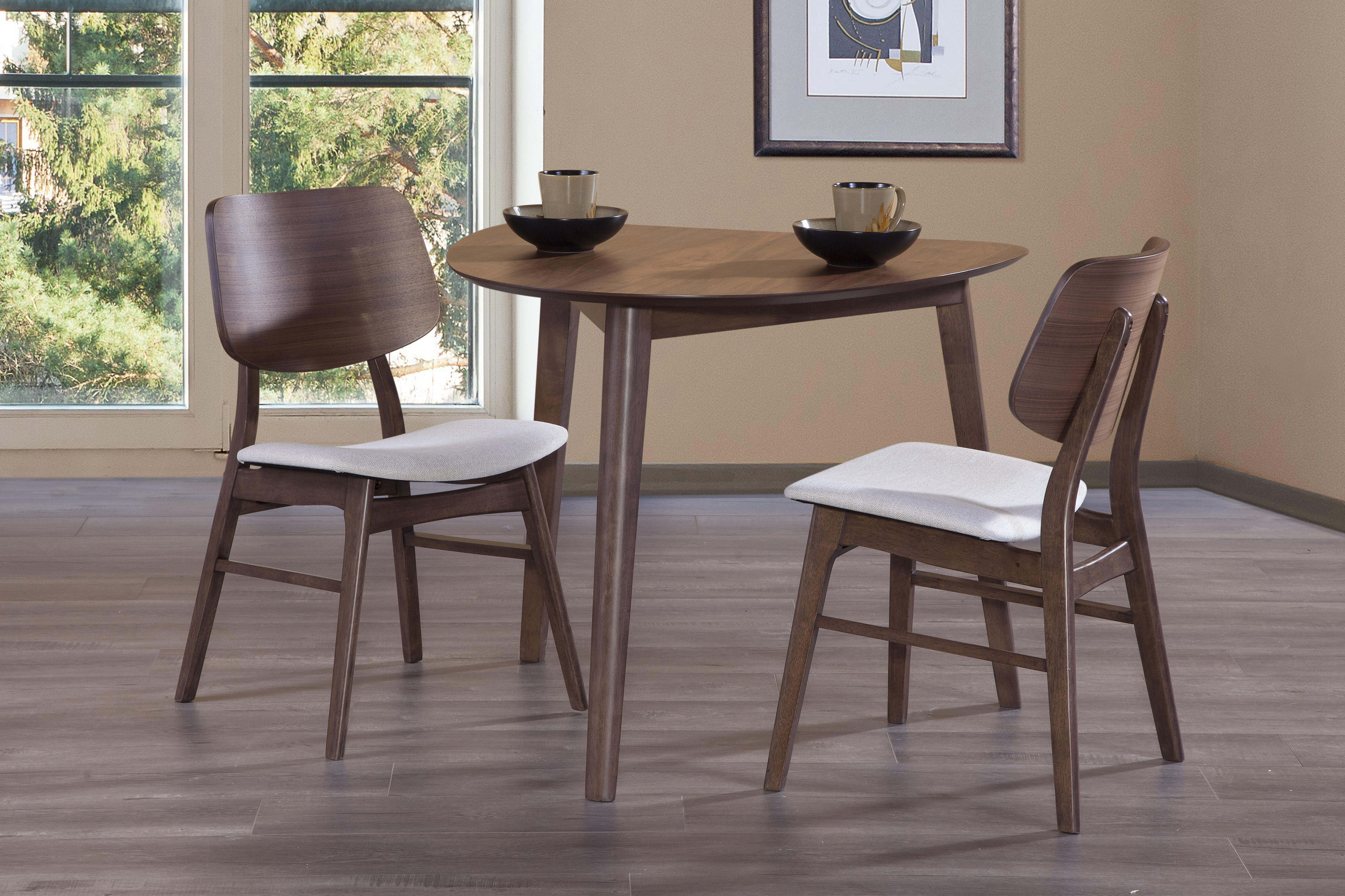 New Classic Home Furnishings Oscar 47" Round Dining Table - Walnut
