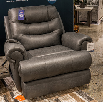 Signature Design by Ashley Recliners Living Room PC8240612 | Reese ...